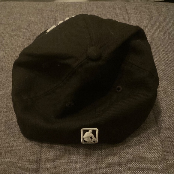 NBA Toronto Raptors ﻿Flat brim Embroidered We the North 7 3/8 - Picture 2 of 3